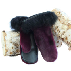 women mittens fuchsia seal skin black raccoon deluxe