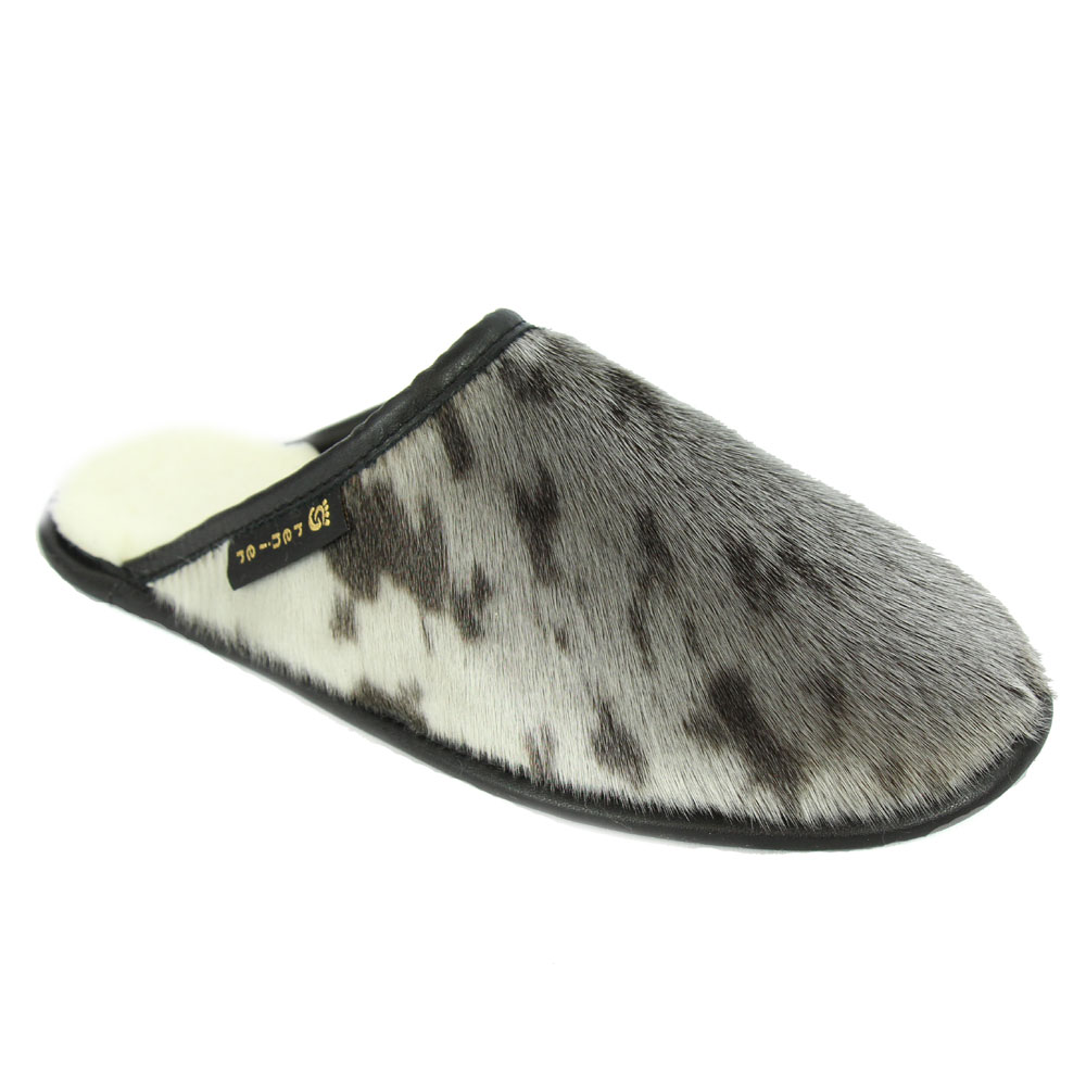 slipper seal skin