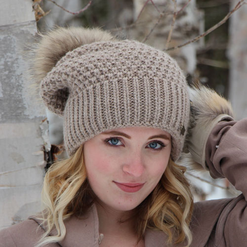 Tuque-pompon-de-fourrure-Noann