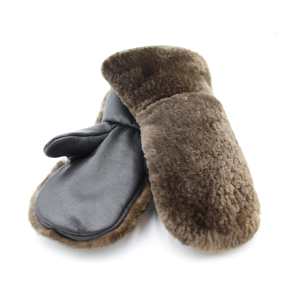 Fourrures Grenier, Fur Boots, Mitts, Slippers